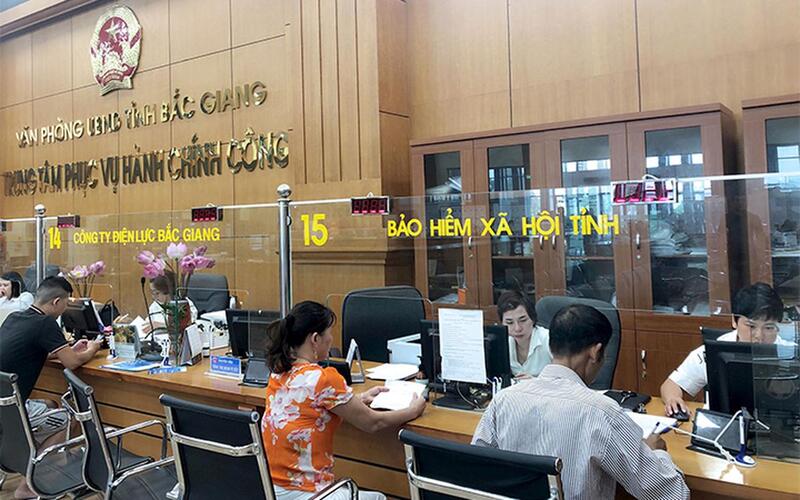 Điểm danh các chính sách mới có hiệu lực từ 1/7/2026 đáng chú ý 2 Chính sách mới về tiền lương, bảo hiểm và quyền lợi người lao động